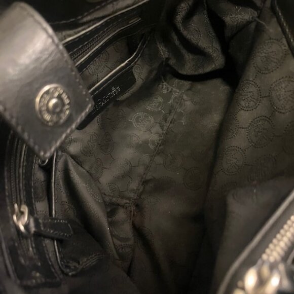 Michael Kors Cynthia Handbag - Picture 13 of 16